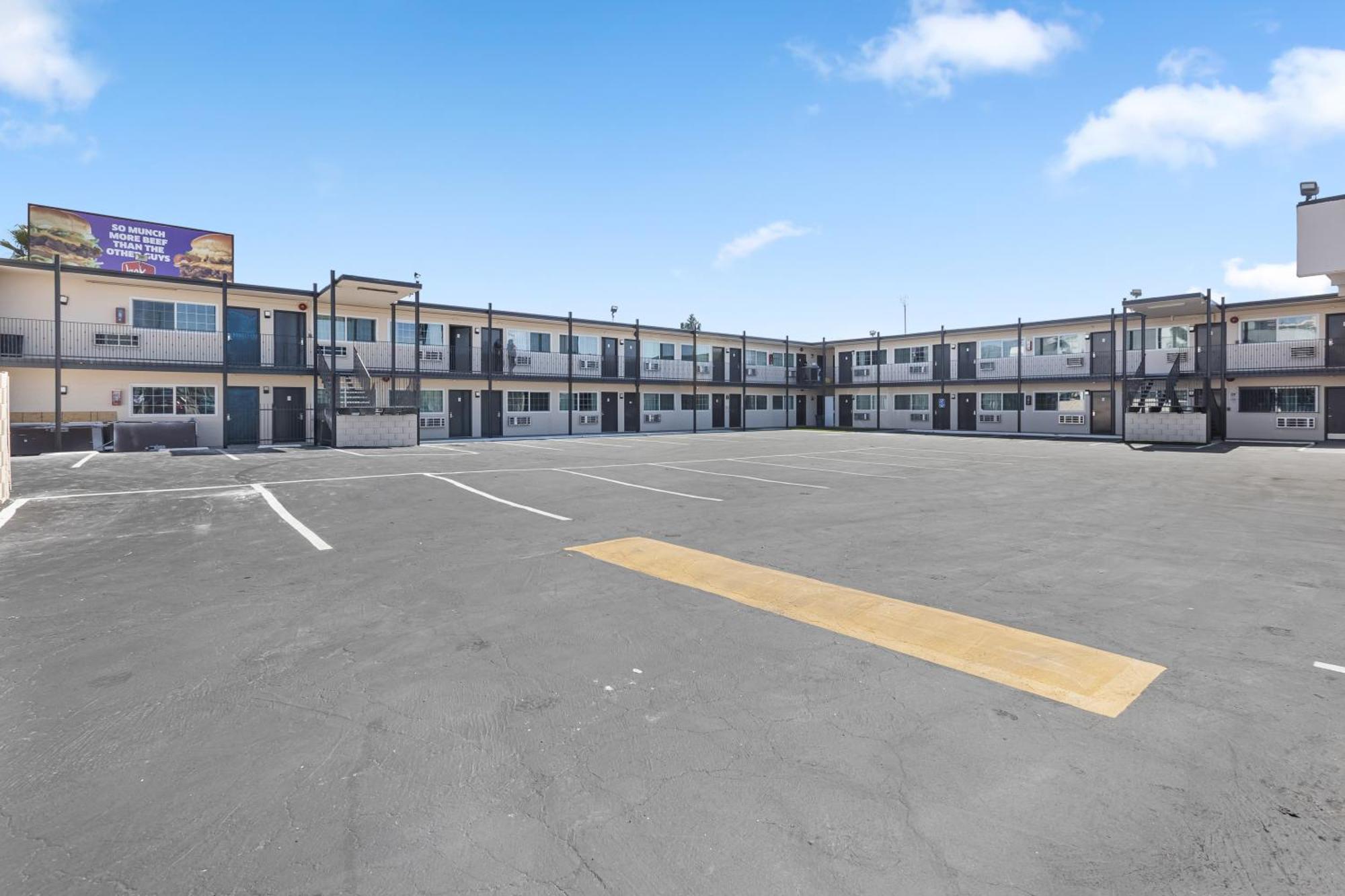 Inland Inn & Suites サン・バーナディーノ エクステリア 写真