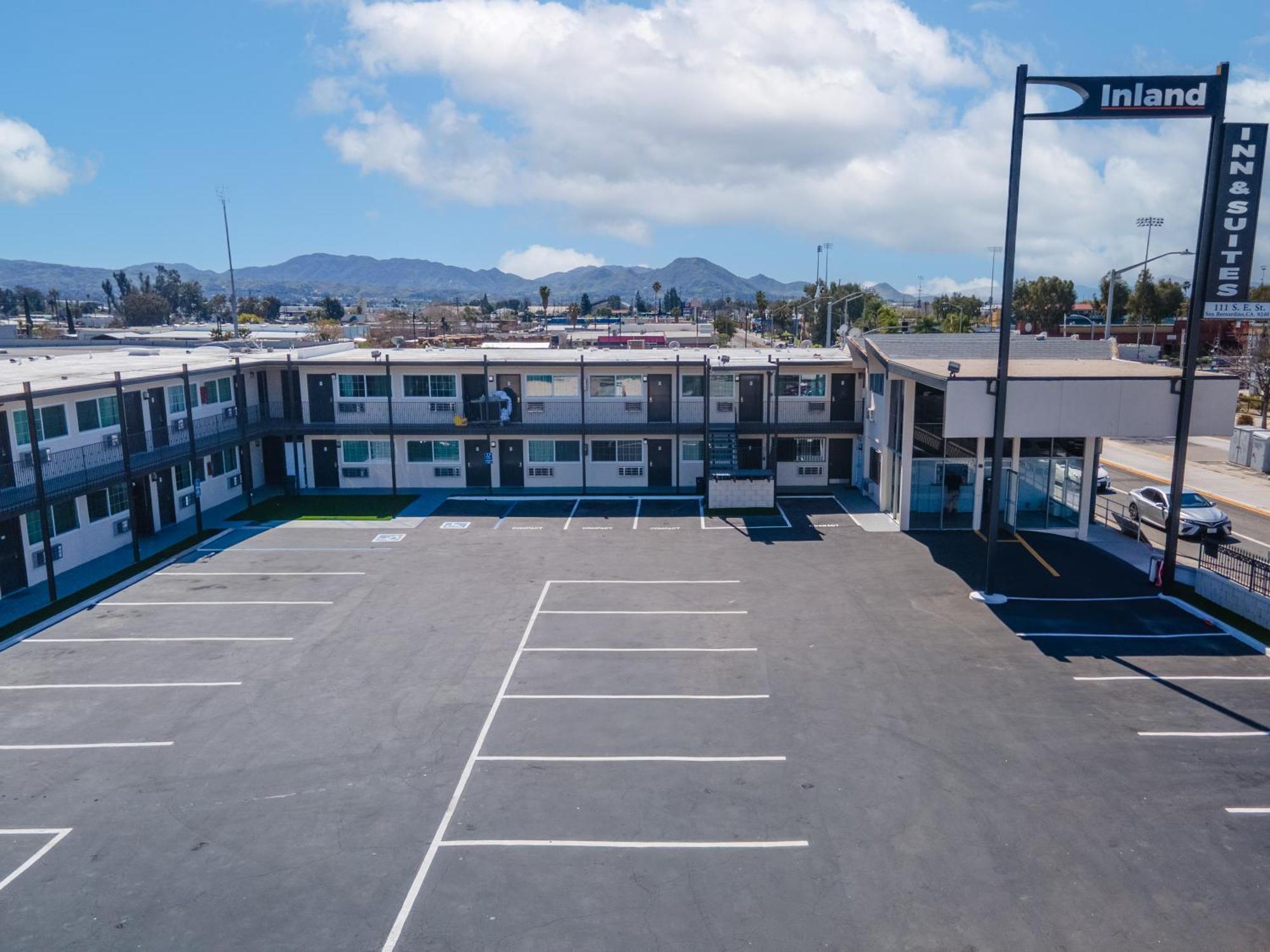 Inland Inn & Suites サン・バーナディーノ エクステリア 写真